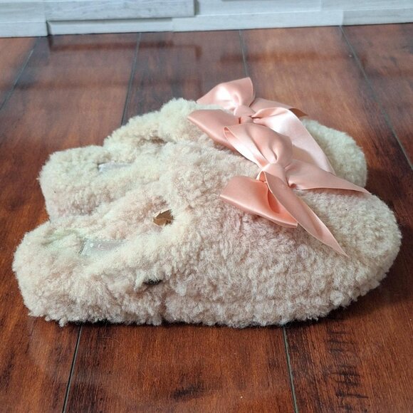 UGG Women's Cream and Pink Slippers - Picture 4 of 7